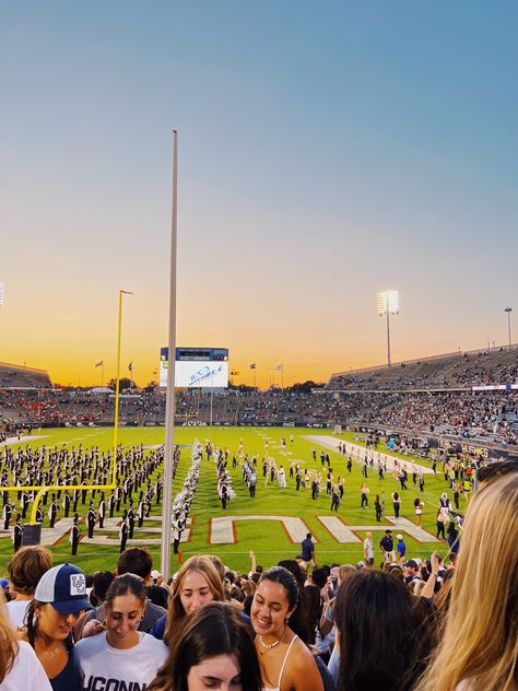 Uconn Campus, Uconn Aesthetic, College Plan, College App, Dr Now, Future Vision Board, Sports Management, Paige Bueckers, College Vision Board