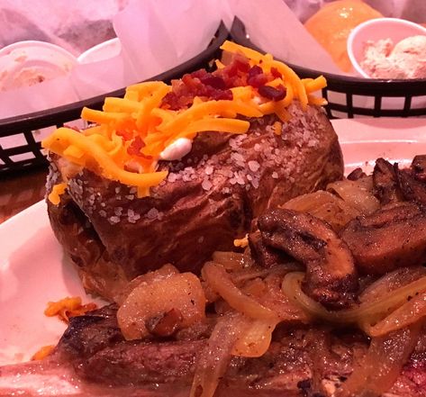 Texas Roadhouse Loaded Baked Potato Recipe - Secret Copycat Restaurant Recipes Texas Roadhouse Mushrooms Recipe, Texas Roadhouse Recipes, Baked Potato Recipe, Steakhouse Recipes, Mashed Potatoes Recipe, Mushroom Dish, Loaded Baked Potato, Baked Potato Recipes, Texas Roadhouse