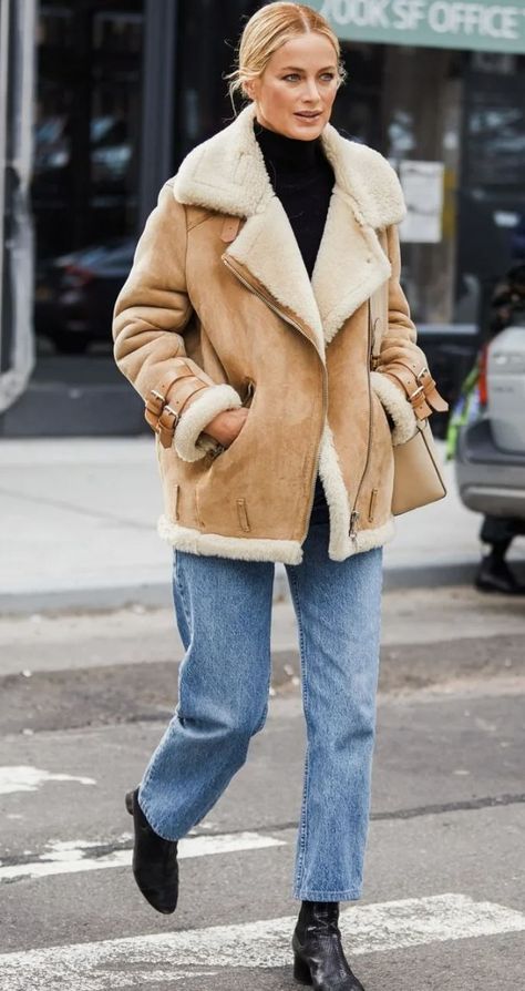 Tan Jacket Outfit, Fuzzy Jacket Outfit, Shearling Coat Outfit, Shearling Jacket Outfit, Sherpa Jacket Outfit, Fur Jacket Outfit, Suede Jacket Outfit, Winter Jacket Outfits, Winter Coat Outfits