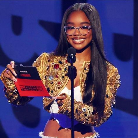 Marsai Martin Icon, Celebrity Awards, Marsai Martin Outfit, Marsai Martin, Aesthetic Styles, Black Hippy, Indie Photography, Pookie Wookie, Senegalese Twist