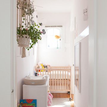 Nursery Inspiration Small Space Baby, Nursery Ideas Boy, Tiny Nursery, Small Baby Room, Small Space Nursery, Small Nursery, Small Nurseries, Baby Room Lighting, Nursery Closet