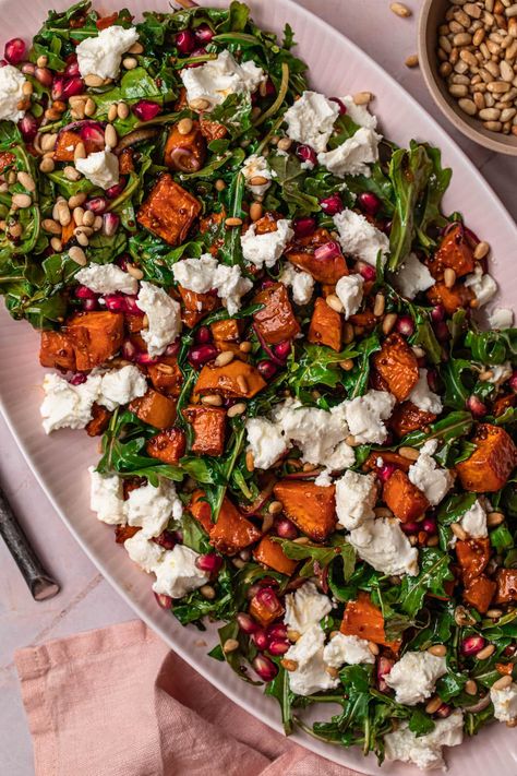 This delicious goats cheese and sweet potato salad is the perfect salad for the holidays or to meal prep for delicious weekday lunches! Fall Salads, Thanksgiving Salad, Christmas Salads, Avocado Salad Recipes, Roasted Sweet Potato, Fall Dates, Goats Cheese, Autumn Salad, Balsamic Dressing