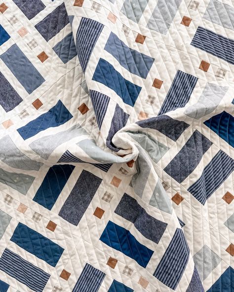 Check out my Weavers Cottage quilt that I made for my friends baby! This scrappy baby version of Weavers Cottage uses a fat quarter bundle from Peony Pedal Quilts. This modern quilt is the perfect little baby quilt - I'm so happy with how it turned out!   -Running Stitch Quilts Scrappy Blue Quilts, Mens Quilt Patterns, Quilts For Boys Ideas, Boy Baby Quilt Ideas, Quilt Patterns For Boys, Fat Quarters Baby Quilt, Quilts For Men Patterns, Modern Boy Quilt, Weavers Cottage