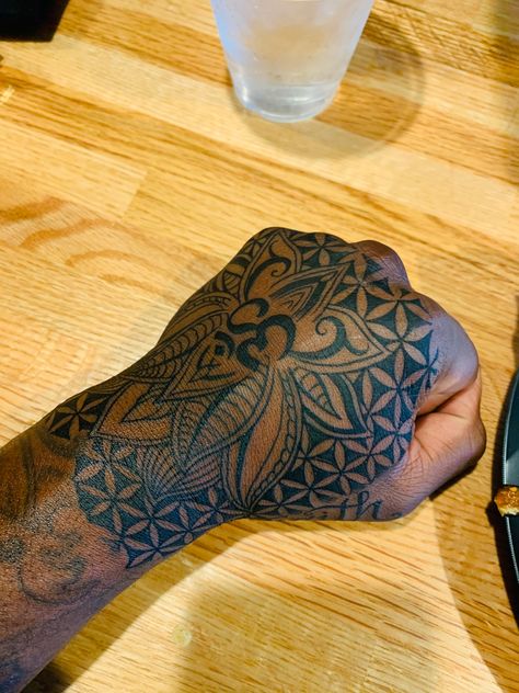 Lotus flower and flower of life tattoo Spiritual Shin Tattoo, Lotus Flower Tattoo Dark Skin, Lotus Flower Hand Tattoo Men, Lotus Men Tattoo, Men Lotus Tattoo, Spiritual Flowers Tattoo, Flower Of Life Sleeve Tattoo, Lotus Flower Knee Tattoo, Flower Of Life Tattoos