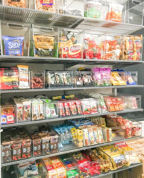 Organizing Snacks In Cabinets, Snack Counter Organization, Stocked Pantry Snacks, Snack Pantry Ideas, Snack Shelf Organization, Snack Storage Ideas No Pantry, Snack Organization Ideas Pantries, Pantry Organization Snacks, Snacks For Pantry