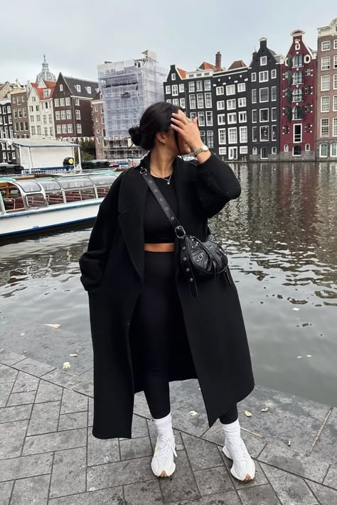 Germany Outfits Winter, Outfits Leggins, Sporty Lifestyle, Look Legging, Winter Fashion Outfits Casual, Streetwear Mode, Effortlessly Chic Outfits, Neue Outfits, Classy Casual Outfits