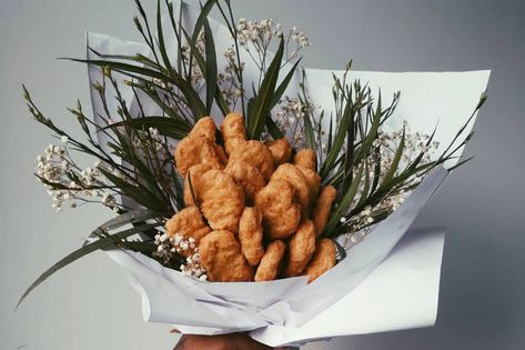 Chicken nugget bouquet Chicken Nugget Bouquet, Bacon Bouquet, Food Bouquet, Sweet And Sour Sauces, Glazed Doughnuts, Snack Platter, Brown Sugar Glaze, Chicken Nugget, Dessert Boxes