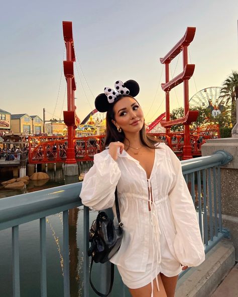 Halloween time at Disney is my favorite 🥹🧡👻🎃 | Instagram Disney Outfits Halloween, Halloween Disney Outfits, Disney Halloween Outfits, 2023 Halloween, Halloween Time, September 10, Disney Halloween, Disney Outfits, Halloween Outfits