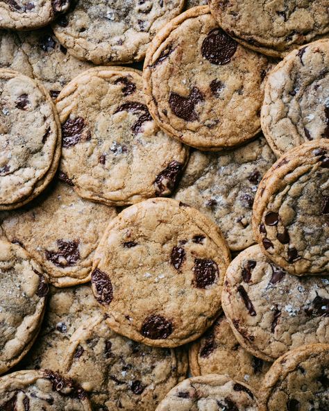 The Boy Who Bakes, Perfect Chocolate Chip Cookie Recipe, Best Chocolate Chip Cookie Recipe Ever, Edd Kimber, Ultimate Chocolate Chip Cookie, Chocolate Ideas, Perfect Chocolate Chip Cookies, Cookie Spread, Chocolate Chip Cookie Recipe