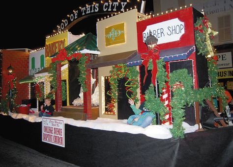 Float Christmas Parade Float Ideas, Holiday Parade Floats, Parade Float Theme, Parade Float Ideas, Santa Claus Parade, Christmas Parade Floats, Homecoming Floats, Holiday Parades, Simple Tree