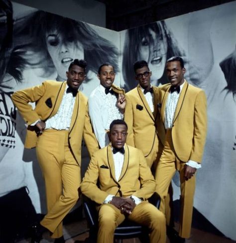 60s Men's Outfits - Ideas for Parties or Everyday Style Rare Soul, Shoot Moodboard, Tammi Terrell, 60s Men, Beatnik Style, Tamla Motown, The Temptations, 1960s Outfits, Black Music