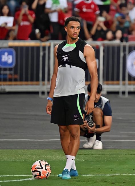 Arnold Body, Alexander Arnold, Football Boyfriend, Fitness Inspiration Body, Liverpool Football Club, Liverpool Football, Liverpool Fc, Football Club, Football Players