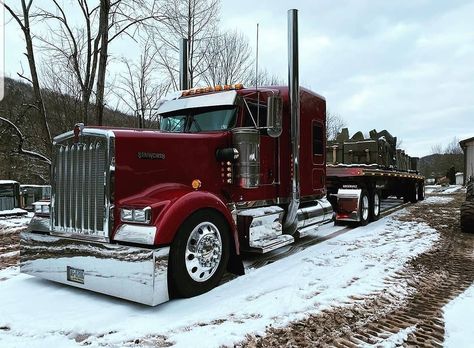 Hyper_trucks on Instagram: “Truck: Kenworth W900  Know the owner? Tag him in the comments💣  Like our content? Follow us👍  Follow me to more👊  #hyper_truck#kenworth…” Semi Trucks Humor, Truck Driver Wife, Kenworth W900, Custom Big Rigs, Kenworth Trucks, Peterbilt Trucks, Big Rig Trucks, Large Cars, Big Rigs