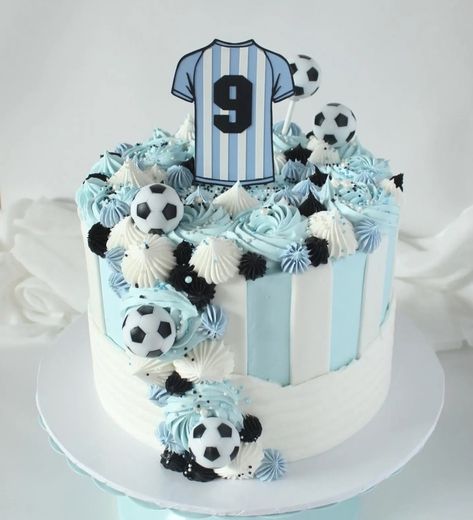 Man City Birthday Theme, Messi Theme Cake, Messi Soccer Cake, Man City Cake Ideas, Argentina Theme Cake, Cake With Messi, Man City Birthday Cakes, Messi Birthday Cake, Messi Birthday Cake Argentina