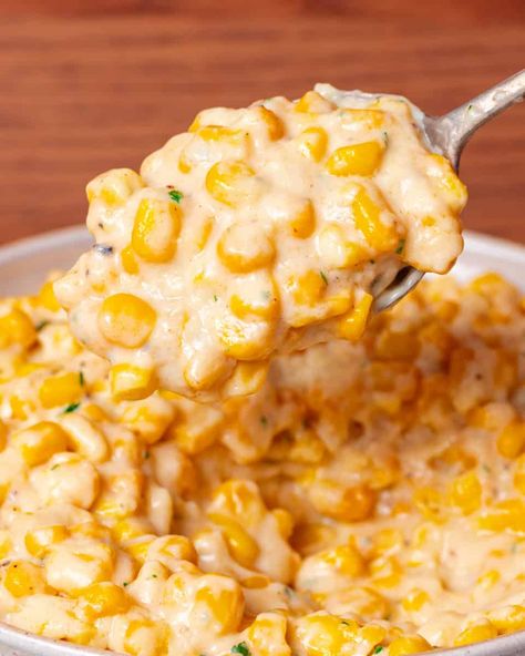 Super easy and silky smooth vegan creamed corn. The perfect vegan Thanksgiving side dish to complete your holiday spread! Vegan Corn Side Dish, Thanksgiving Recipes Vegan, Vegan Creamed Corn, Vegan Thanksgiving Sides, Vegan Thanksgiving Side Dishes, Thanksgiving Vegetable Sides, Vegan Dinner Rolls, Vegan Turkey, Corn Side Dish