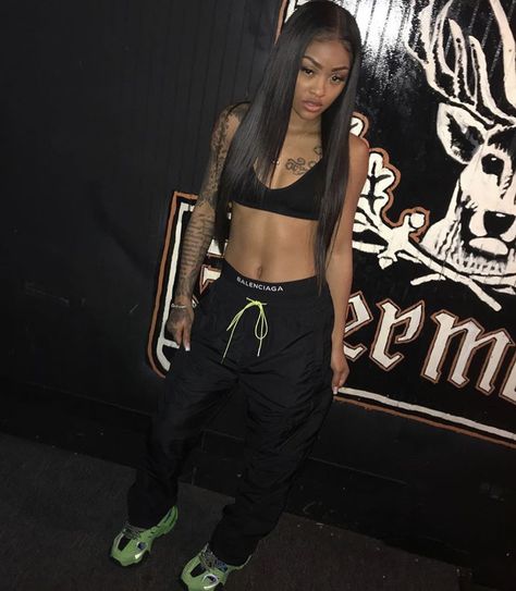 Ann Marie Rapper, Ann Marie Wallpapers, Baddie Women, Me And Music, Black Girls With Tattoos, Rapper Outfits, Gangster Girl, Ann Marie