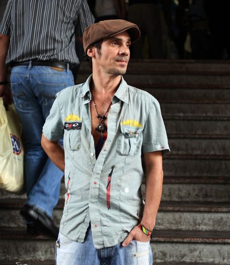 Manu Chao Manu Chao, Other Languages, Jack Kerouac, Spanish English, New Pictures, Fitness Inspiration, Musician, Casual Button Down Shirt, Men Casual