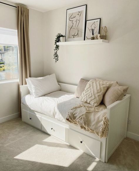 Box Room Bedroom Ideas, Spare Room Office, Guest Bedroom Home Office, Daybed Room, Guest Bedroom/office, Small Guest Bedroom, Ikea Bed, Guest Room Office, Home Office Bedroom