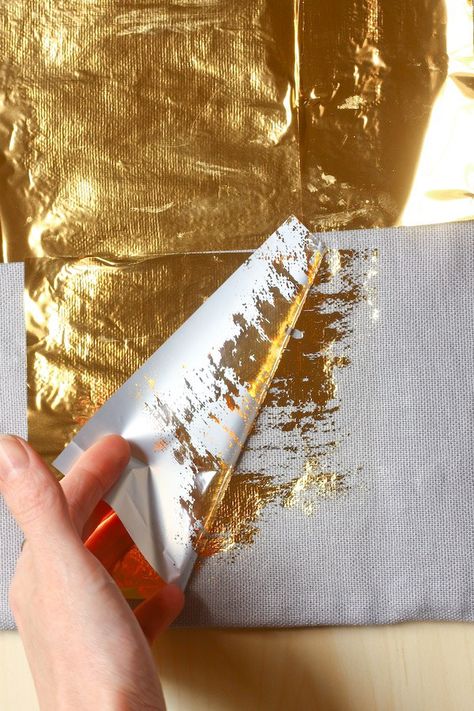 Gold Foil Art Diy, Gold Foil Diy, Cushion Diy, Beach Canvas Paintings, Diy Foil, Cushion Tutorial, Gold Foil Art, Gold Foil Paper, Painting Gold