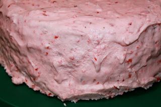 Strawberry Refrigerator Cake, Southern Cakes, Cool Whip Pies, Kentucky Food, Refrigerator Cake, Delish Cakes, Southern Cake, Strawberry Cake Mix, Strawberry Cake Recipes