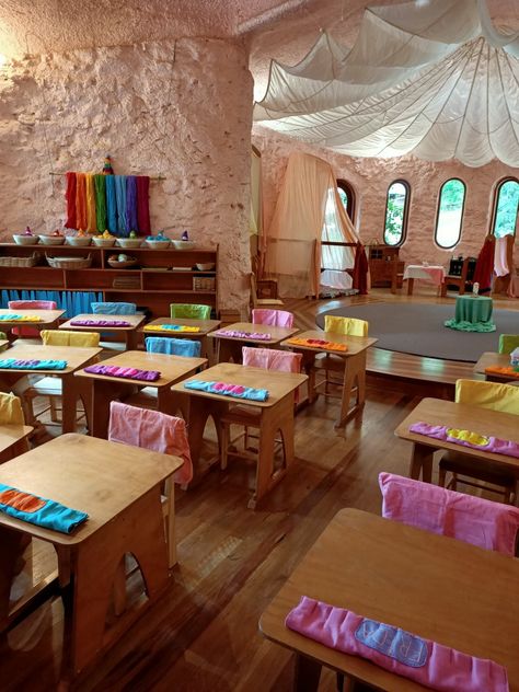 Our classroom is our temple full of wonder, surprise and joy Waldorf Classroom Decor, Steiner Classroom, Art Classroom Aesthetic, Cozy Classroom Ideas, Fancy Classroom, Waldorf Method, Kids Homework Room, Waldorf Classroom, Teacher Portfolio