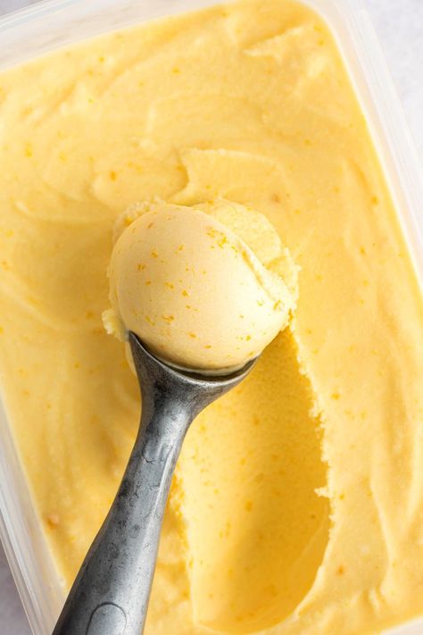 Mango Frozen Yogurt Recipe, Orange Sherbet Recipe, Vegan Mango Ice Cream, Lemon Curd Ice Cream, Mango Frozen Yogurt, Mango Yogurt, Sherbet Ice Cream, Sherbet Recipes, Frozen Yogurt Recipes