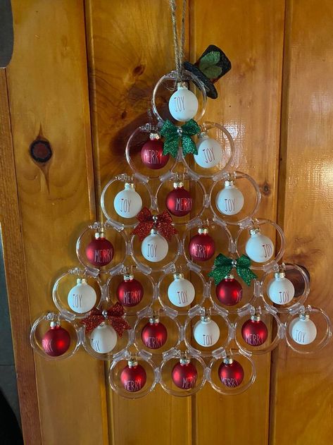 Shower curtain ring Christmas Tree Curtain Rings Crafts, Christmas Angel Crafts, Christmas Thoughts, Curtain Ring, Pretty Christmas Decorations, Christmas Crafty, Christmas Tray, Christmas Shower, How To Make Christmas Tree