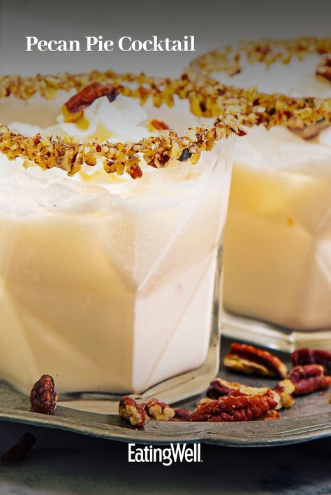 If you like pecan pie, you're sure to love this sweet and nutty cocktail for two. Maple syrup and crushed pecans line the rim of the glass, while bourbon and maple-pecan-flavored liqueur sweeten things up. Try this fun and festive drink on Thanksgiving as a before- or after-dinner treat. #healthyeating #healthyfoods #healthylifestyle #healthyrecipes Pecan Pie Cocktail, Apple Pie Cocktail, Maple Pecan Pie, Packable Lunch, Bourbon Cream, Vegetarian Nutrition, After Dinner Drinks, Maple Pecan, Fast Dinners