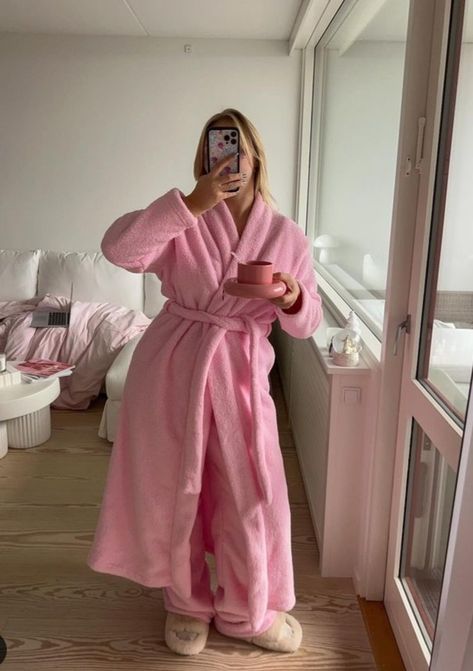 Robe Outfit Pajama, Pink Sleepwear Aesthetic, Pink Winter Sleepwear, Pj Aesthetic, Pink Fluffy Robe Aesthetic, Cozy Fit Pink Sleepwear, Summer Pink Sleep Robe, Djerf Aesthetic, Morning Mood