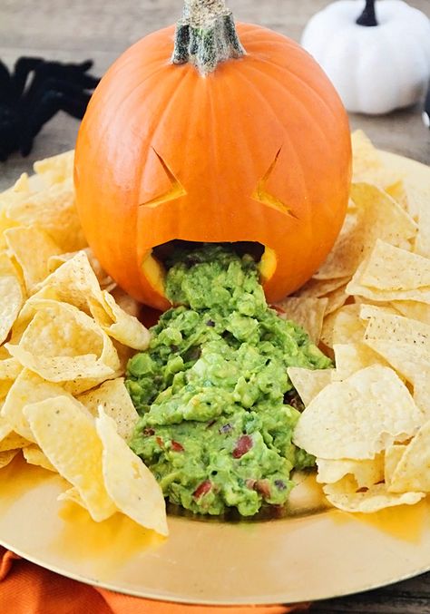 Barfing Pumpkin, Dekorasi Halloween, Halloween Food Appetizers, Easy Halloween Party, Halloween Fest, Halloween Party Snacks, Cheesecake Dip, Fun Halloween Food, Easy Halloween Food