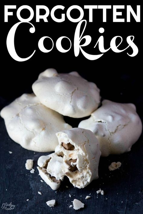 Empty Tomb Cookies, Resurrection Cookies Recipe, Enchanted Kitchen, Resurrection Cookies, Forgotten Cookies Recipe, Easy Meringue Cookies, Fat Free Desserts, Easy Easter Cookies, Chocolate Chip Meringue Cookies