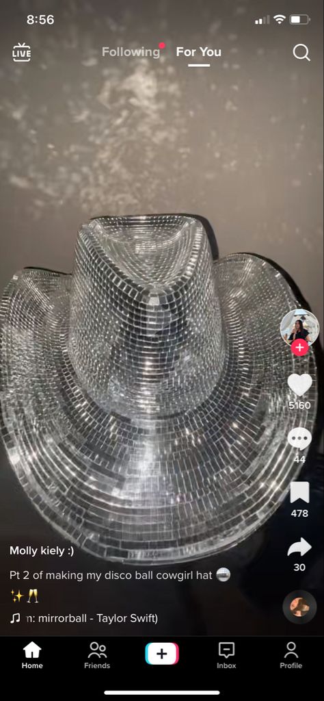 Mirrored Cowboy Hat, Disco Ball Cowgirl Hat, Taylor Swift Concert Fan Outfit, Mirrorball Costume Taylor Swift, Midnight Tour Outfit, Mirror Ball Outfit Ideas, Mirrorball Cowboy Hat, Mirrorball Inspired Outfit, Mirror Ball Outfit Taylor Swift