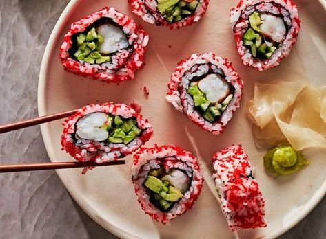 Boston Roll Spicy Crab Roll Recipe, Dragon Roll Recipe, Sushi Stacks Recipe, New England Recipes, California Roll Recipes, Spicy Crab Roll, England Recipes, Tuna Sushi Rolls, Avocado And Cucumber