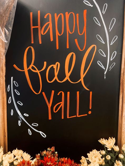 Thanksgiving Chalkboard Art Funny, Autumn Board Ideas, Fall Chalkboard Ideas Easy, Fall Chalkboard Signs, November Chalkboard Art, Football Chalkboard Art, September Chalkboard Art, Fall Chalkboard Ideas, Thanksgiving Chalkboard Art