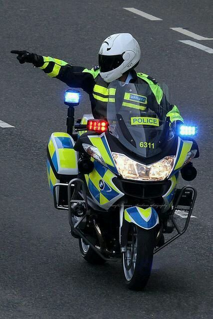 HongKong traffic police No.6311, Photographed in Causeway Bay. Uk Police Car, Motorcycle Drifting, Two Door Jeep Wrangler, Police Motorcycle, Uk Police, Old Police Cars, Bmw R1200rt, Police Truck, Low Riding