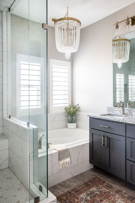 Bathroom with tub