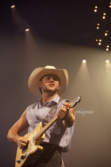 Niall Horan Cowboy Hat, Christian Haydensen, Niall Horan Baby, Irish Leprechaun, Hello Lover, One Direction Photos, Irish Princess, Irish Boys, Live On Tour