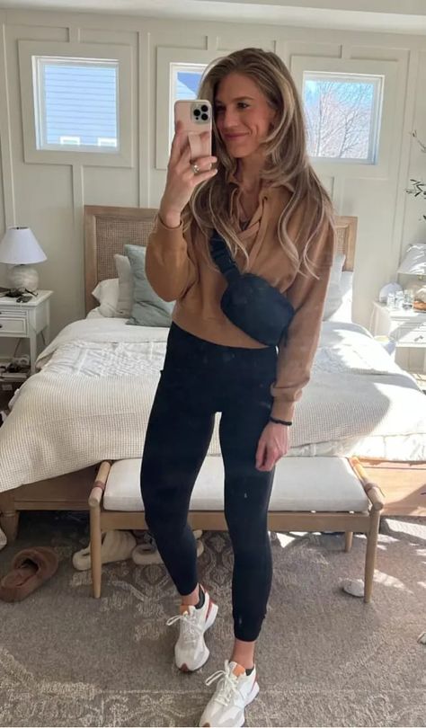 Fall Athletic Outfits, Athletic Wear Outfits, Athleisure Outfits Fall, Bell Workout, Athleisure Outfits Spring, Workout Outfits Winter, Belt Bag Outfit, Fall Athleisure, Spring Athleisure