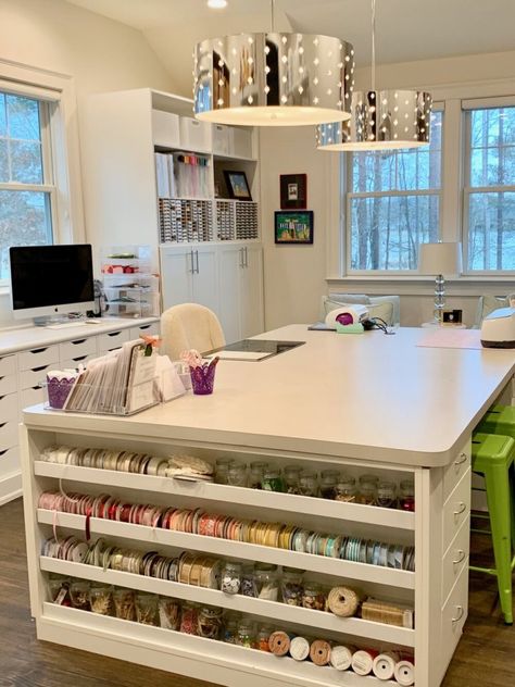 Craft Room Organization Ideas, Office Craft Room Combo, Ikea Craft Room, Room Organization Ideas, Ikea Crafts, Sewing Room Inspiration, Sewing Room Design, Dream Craft Room, Craft Room Design