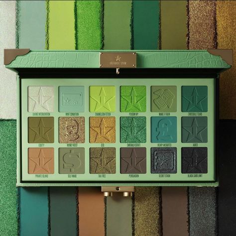 8,598 Likes, 68 Comments - Jeffree Star Cosmetics (@jeffreestarcosmetics) on Instagram: “Make it Rain💰 What’s your most loved shade from our #BLOODMONEY palette? 🌟 Photo: @dcdg_beauty ✨…” Jeffry Star, Green Eyeshadow Looks, Star Eyeshadow, Jeffree Star Eyeshadow, Jeffree Star Palette, Green Eyeshadow Look, Palette Green, Blood Money, Money Collection