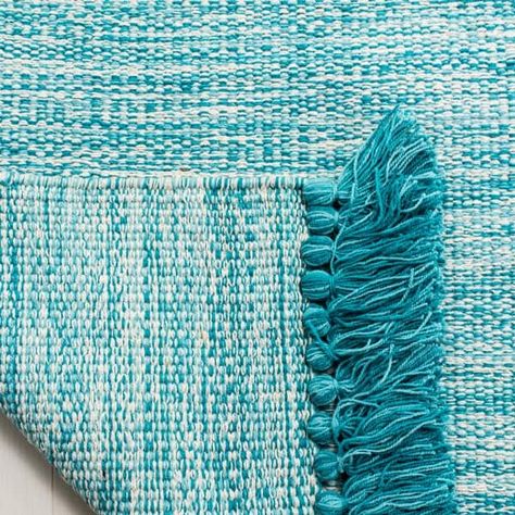 SAFAVIEH Handmade Flatweave Montauk Chayah Casual Cotton Rug with Fringe - On Sale - Bed Bath & Beyond - 18732448 Rugs Bedroom, Turquoise Rug, Coastal Rugs, Cotton Area Rug, Flat Weave Rug, World Market, Cotton Rug, Accent Rugs, Rug Material