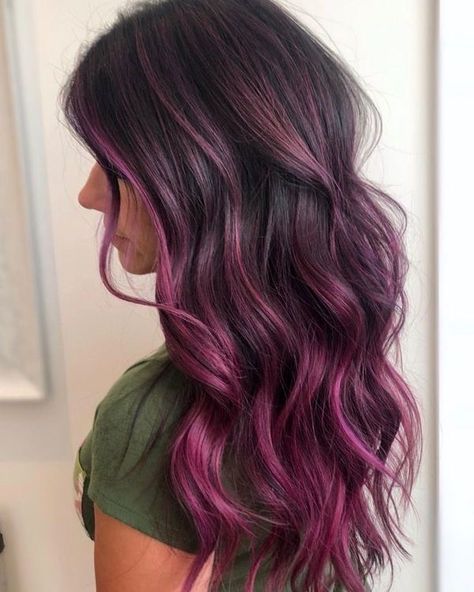 Purple Hair Color Ideas For Brunettes, Fall Brunette, Ideas For Hair Color, Hair Color Ideas For Brunettes Short, Pelo Color Vino, Guytang Mydentity, Fringe Shorts, Dark Purple Hair, Cute Hair Colors