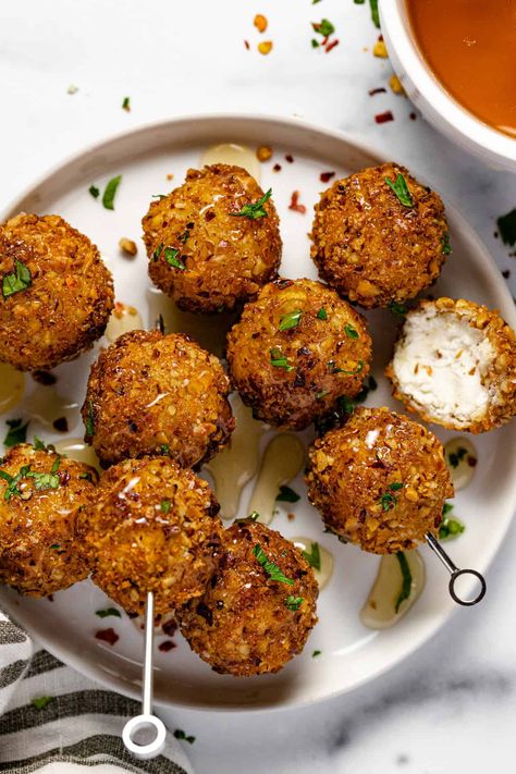 Fried Goat Cheese Balls, Herb Goat Cheese, Goat Cheese Balls, Fried Goat Cheese, Easy Starters, Night Recipes, Goat Cheese Recipes, Date Night Recipes, Crunchy Pecans