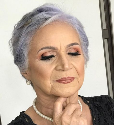 Older Women Eye Makeup, Older Women Makeup, Makeup Over 50, Makeup Tips For Older Women, 50 Makeup, Makeup For Older Women, Makeup For Moms, Old Makeup, 2019 Makeup