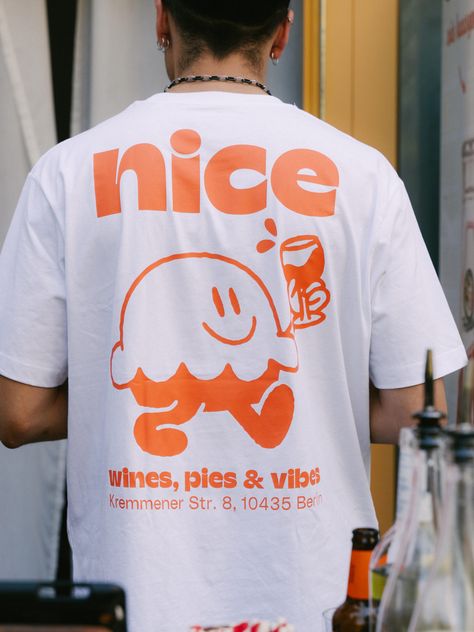 Nice Pies – PLUSMINUS studio Notes Creative, Tshirt Design Inspiration, Shirt Design Inspiration, Fashion Statements, Warm Hug, Studio S, Tee Design, Brand Identity, Clothing Brand