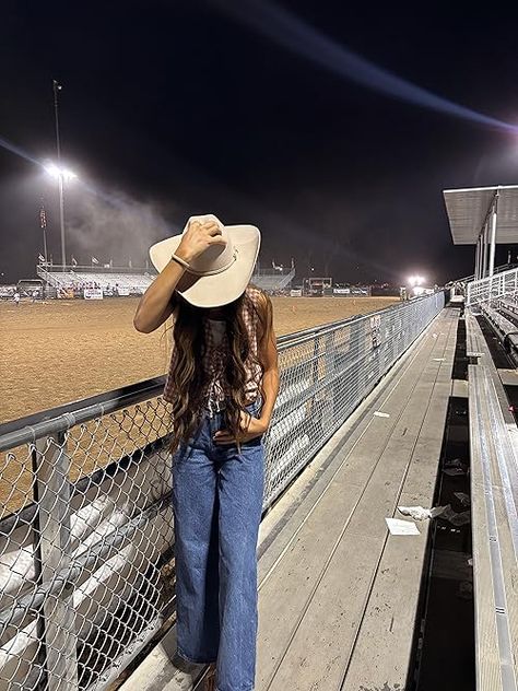 Check out this video Cutest western outfit for the rodeo! from Hope Weeks Women’s Rodeo Outfit Ideas, Simple Rodeo Outfits For Women, Rodeo Outfits Summer, Modern Western Outfits, Cute Rodeo Outfits For Women, Rodeo Outfits For Women Summer, Cute Rodeo Outfits, Rodeo Outfits For Women, Rodeo Fits