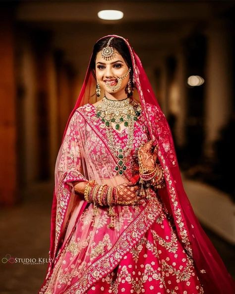 Top 15 Incredible Bridal Makeup Artists In Jaipur – Check It Out! - SetMyWed Pink Lehenga Bridal Jewellery, Bridal Lehenga Poses, Jewellery With Pink Lehenga, Love Poses Couple, Rani Pink Bridal Lehenga, Bridal Pink Lehenga, Couple Wedding Poses, Haldi Makeup, Love Poses