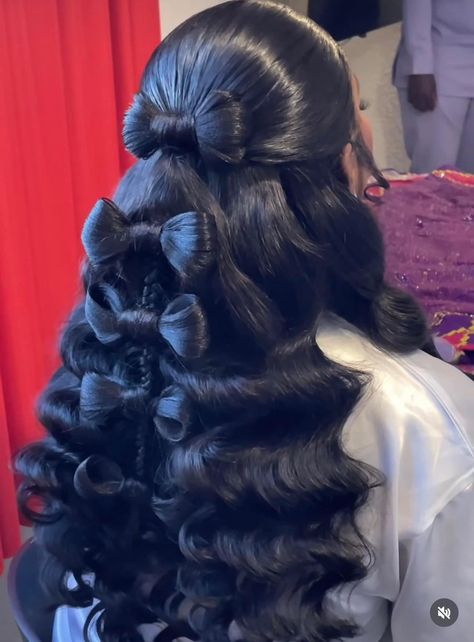 solé (@layxsnv) on X Girly Hairstyles, Frontal Wig Hairstyles, Sew In Hairstyles, Bow Hairstyle, Dope Hairstyles, Luxury Hair, Sew In, Baddie Hairstyles, Different Hairstyles