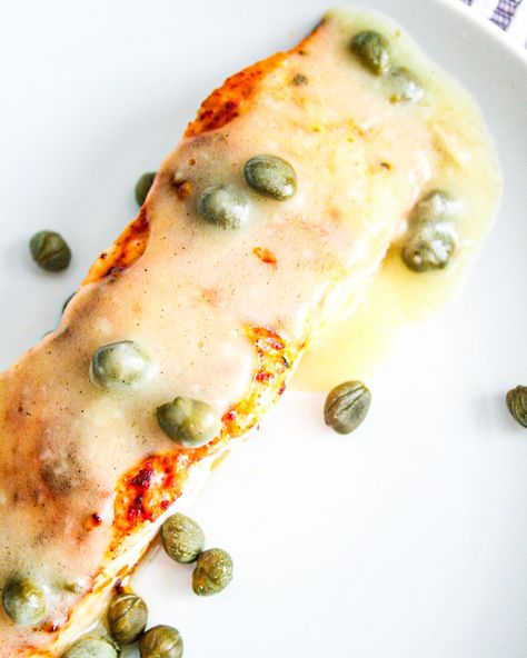 Salmon served with Lemon Caper Sauce - Kosher In The Kitch! Carrabas Salmon Capperi, Salmon Lemon Caper Sauce, Smoked Salmon And Capers, Creamy Lemon Caper Sauce, Salmon With Capers Recipe, Lemon Caper Salmon, Lemon Sauce For Salmon, Salmon With Lemon Butter Sauce, Salmon With Cream Sauce