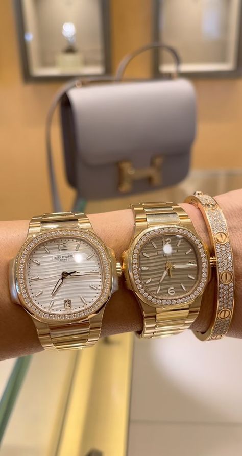 Luxury Watches Women, Van Cleef And Arpels Jewelry, Rolex Watches Women, Fancy Watches, Expensive Jewelry Luxury, Dream Vision Board, Jewelry Accessories Ideas, Dope Jewelry, Watches Women